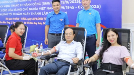 Petrolimex lan tỏa phong trào “Giọt Xăng hồng - Giọt Dầu đỏ”