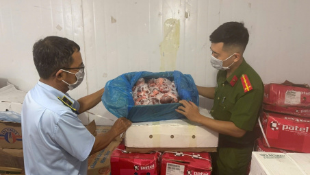 Phát hiện 4 tấn thực phẩm đông lạnh vi phạm an toàn thực phẩm tại Công ty TNHH xuất nhập khẩu Thịnh Phát Food
