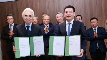 Bộ Công Thương ký MOU hợp tác toàn diện với IEA trong lĩnh vực năng lượng