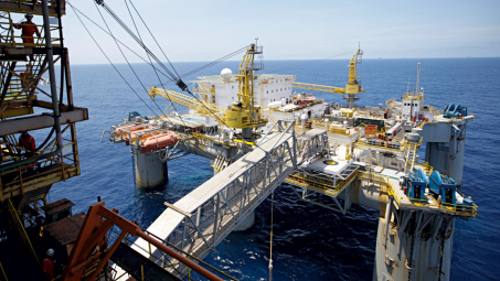 Giá xăng dầu hôm nay 1/7: Giá xăng dầu trong nước giảm đồng loạt khi thực hiện giảm thuế VAT 2%