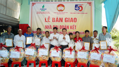 Điện lực miền Nam: Hoàn thành chương trình xóa nhà tạm, nhà dột nát tại Cần Thơ