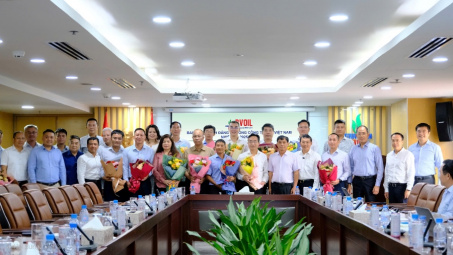 PVOIL sơ kết hoạt động 6 tháng đầu năm 2025: Vượt thách thức, tăng trưởng tích cực