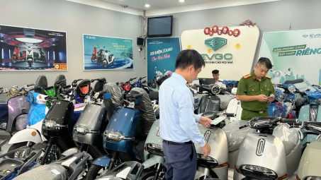 Chuyển hồ sơ vụ việc kinh doanh xe máy điện giả nhãn hiệu cho Công an Hà Nội điều tra, xử lý