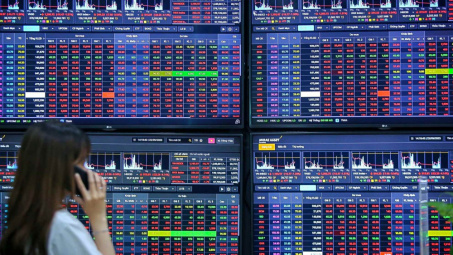 Đề xuất quy định về dịch vụ kinh doanh, chuyển nhượng chứng khoán