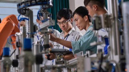 Cơ chế, chính sách hợp tác công tư trong phát triển khoa học, công nghệ và chuyển đổi số