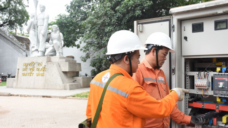 Tổng công ty Điện lực thành phố Hà Nội tổ chức lại mô hình theo đơn vị hành chính mới