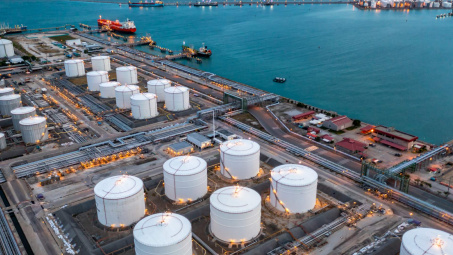 Giá xăng dầu hôm nay 2/7: Ổn định, thị trường chờ đợi động thái từ OPEC+