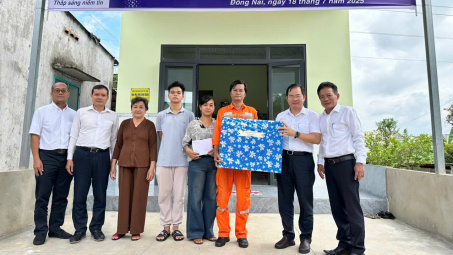 Đoàn viên khó khăn tại Điện lực Đồng Nai nhận hỗ trợ từ Mái ấm Công đoàn