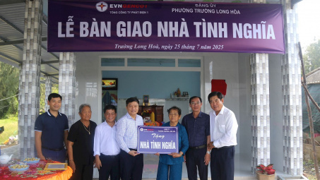 EVNGENCO1 trao tặng nhà tình nghĩa tại phường Trường Long Hòa, tỉnh Vĩnh Long