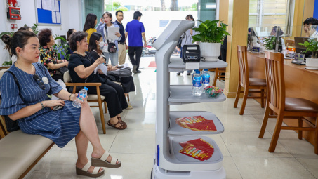 Từ 1/8, khi làm thủ tục hành chính người dân Hà Nội được hưởng nhiều tiện ích miễn phí