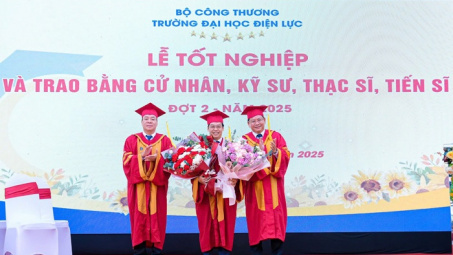 Trường Đại học Điện lực: Trao bằng tốt nghiệp cho hơn 900 học viên đợt 2 năm 2025