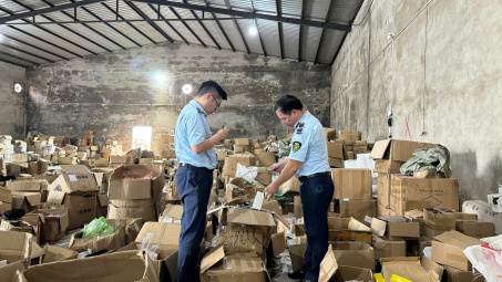 Phát hiện kho hàng lậu vận hành qua phần mềm nước ngoài tại Quảng Ninh