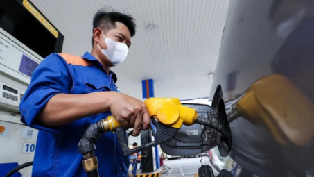 Kỳ điều hành giá xăng dầu ngày 14/8: Xăng RON95 thấp hơn 20.000 đồng/lít