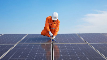 Điện mặt trời mái nhà - Giải pháp tiết kiệm chi phí điện năng, hướng tới đô thị xanh Hà Nội