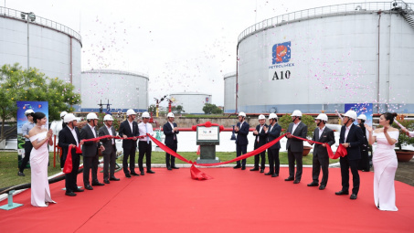 Petrolimex ra mắt Nhiên liệu hàng không bền vững (SAF) chào mừng 70 năm thành lập Tập đoàn