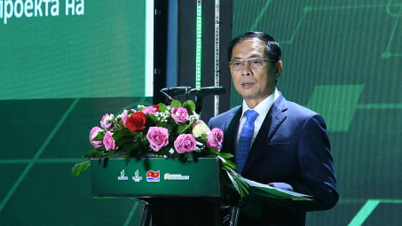 Vietsovpetro đón dòng dầu đầu tiên mỏ Kình Ngư Trắng - Kình Ngư Trắng Nam