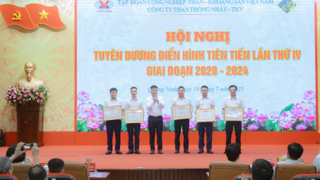 Than Thống Nhất nhân rộng các gương điển hình tiên tiến