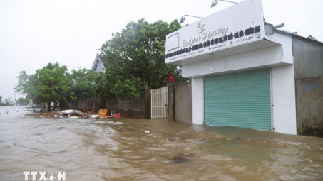 Tập trung khắc phục hậu quả bão số 5 và ứng phó mưa lũ sau bão