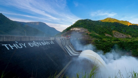 Thủy điện Bản Vẽ chủ động cắt giảm lũ, bảo vệ an toàn hạ du trước ảnh hưởng của bão số 5