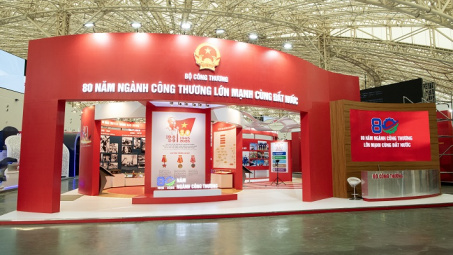 3 tháng tái hiện 80 năm