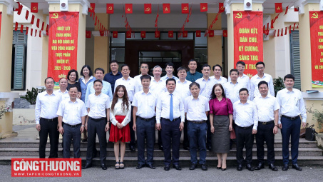 [CHÙM ẢNH] Bộ trưởng Nguyễn Hồng Diên thăm và làm việc với Viện Công nghiệp Thực phẩm