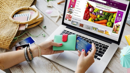 Tháo gỡ bất cập trong thương mại điện tử, chống hàng giả, chống thất thu thuế