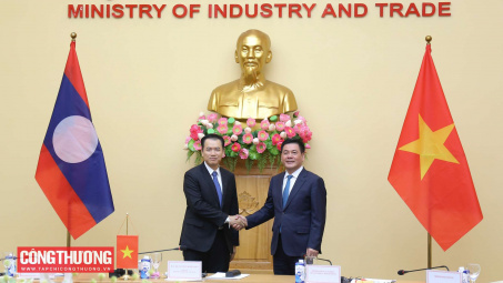 Tăng cường kết nối, tạo nền tảng vững chắc phát triển hợp tác Việt Nam - Lào lên tầm cao mới