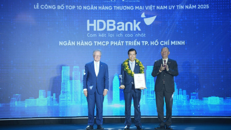 Ngân hàng HDBank (HDB) giữ vị trí thứ 3 Top ngân hàng niêm yết uy tín và hiệu quả nhất Việt Nam