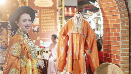 Lan tỏa cổ phục Việt tại Triển lãm 80 năm thành tựu đất nước