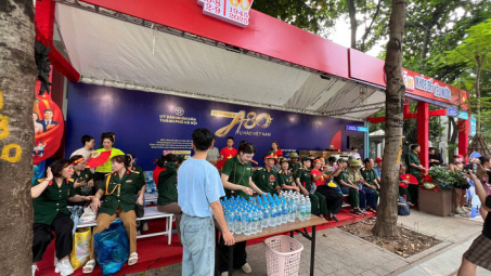 Hà Nội: Bố trí 15 trạm khách "A80 Tự hào Việt Nam" phục vụ người xem diễu binh