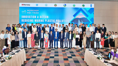 Giảm Ô Nhiễm Nhựa: Đẩy mạnh chuyển đổi hệ thống quản lý nhựa, thúc đẩy đầu tư vào giải pháp tuần hoàn và đổi mới sáng tạo