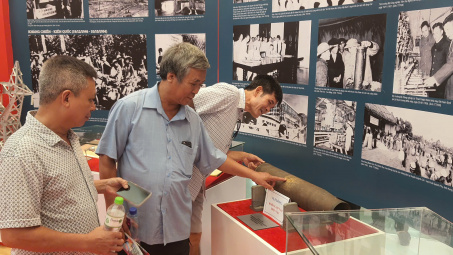 Câu chuyện đặc biệt của chiếc cát tút trong không gian triển lãm ngành Công Thương