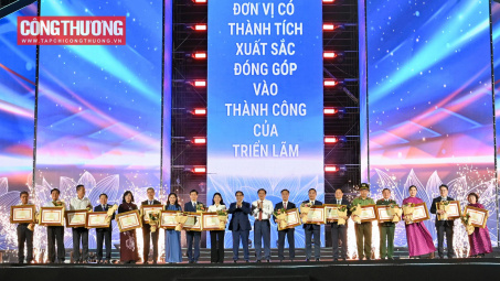 Bộ Công Thương, Tạp chí Công Thương nhận bằng khen của Thủ tướng về thành tích trong Triển lãm thành tựu Đất nước