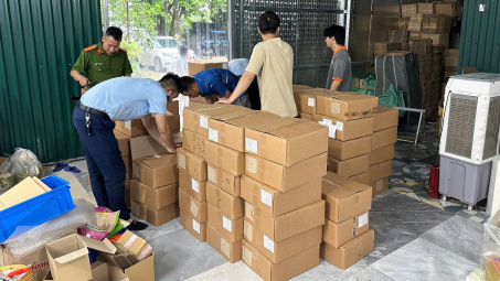 Liên tiếp phát hiện vi phạm kinh doanh thực phẩm, bánh Trung thu nhập lậu tại Hà Nội