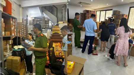 Hà Nội: Xử phạt hơn 327 triệu đồng nhiều cơ sở buôn bán hàng lậu, hàng giả mạo nhãn hiệu