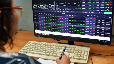 Các yếu tố ảnh hưởng đến sự chấp nhận rủi ro tài chính của giới trẻ thời hiện đại