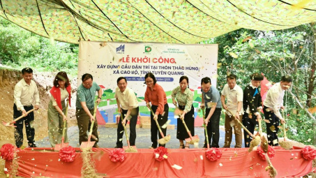 May 10 tài trợ xây dựng Cầu Dân trí - Khuyến học số 8 nối dài ước mơ phát triển vùng cao Cao Bồ