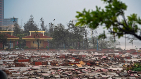 Thủ tướng chỉ đạo khẩn trương hỗ trợ Nhân dân khắc phục hậu quả bão số 10 và mưa lũ