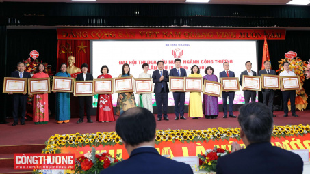 Tổ chức tốt phong trào thi đua ngành Công Thương, phấn đấu hoàn thành các mục tiêu giai đoạn 2025 - 2030