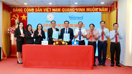 Công ty Yến sào Khánh Hòa ký kết hợp tác với Công ty Du lịch Vietravel - CN Khánh Hòa