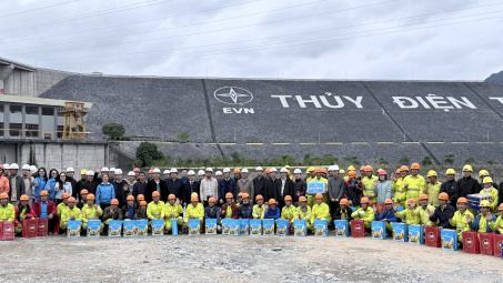 Phát động thi đua 115 ngày đêm khắc phục sự cố hạ lưu Thủy điện Tuyên Quang