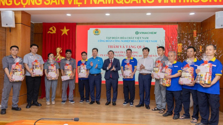 Vinachem: Lấy người lao động làm trung tâm
