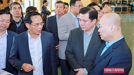 Tiến độ thi công Hội chợ Mùa Xuân lần thứ nhất năm 2026 đảm bảo đúng yêu cầu