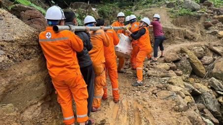 Tập đoàn Điện lực Việt Nam xóa “vùng lõm” điện, sóng tại 129 thôn, bản