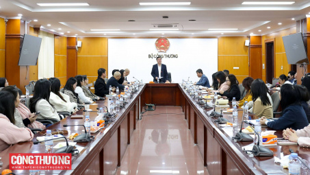 Thứ trưởng Nguyễn Sinh Nhật Tân: Công tác phòng vệ thương mại phải thích ứng kịp thời trong bối cảnh mới