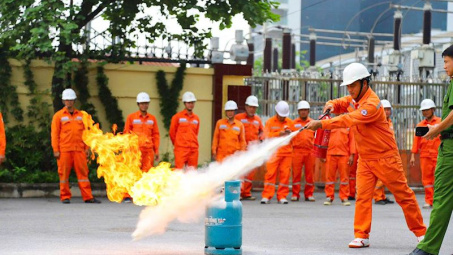 EVNHANOI chủ động trong công tác an toàn điện và phòng chống cháy nổ