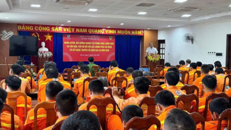 Công đoàn EVNNPT: Đồng hành nâng kỹ năng, bồi đắp bản lĩnh nghề