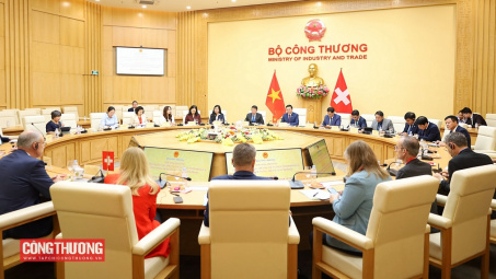 Bộ trưởng Bộ Công Thương Lê Mạnh Hùng hội kiến Tổng thống Liên bang Thụy Sỹ Guy Parmelin