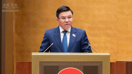 Bộ trưởng Bộ Công Thương Lê Mạnh Hùng trình bày Tờ trình dự án Luật sửa đổi 4 Luật
