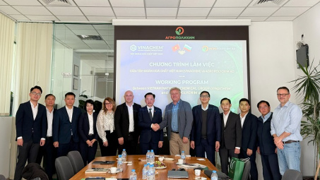 Vinachem xúc tiến hợp tác về hóa mỹ phẩm và phân bón tại Bulgaria